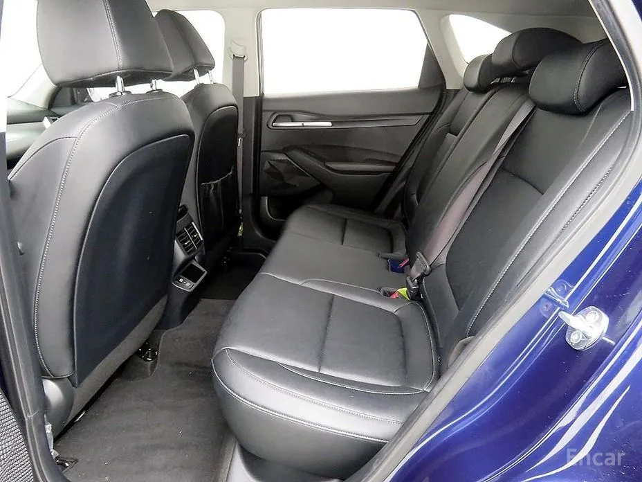 Фото 17 - Kia Seltos