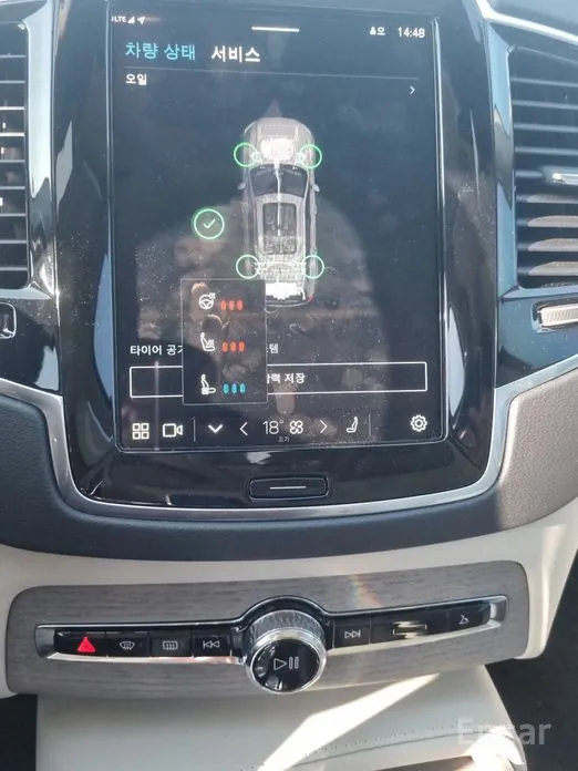 Фото 9 - Volvo XC90