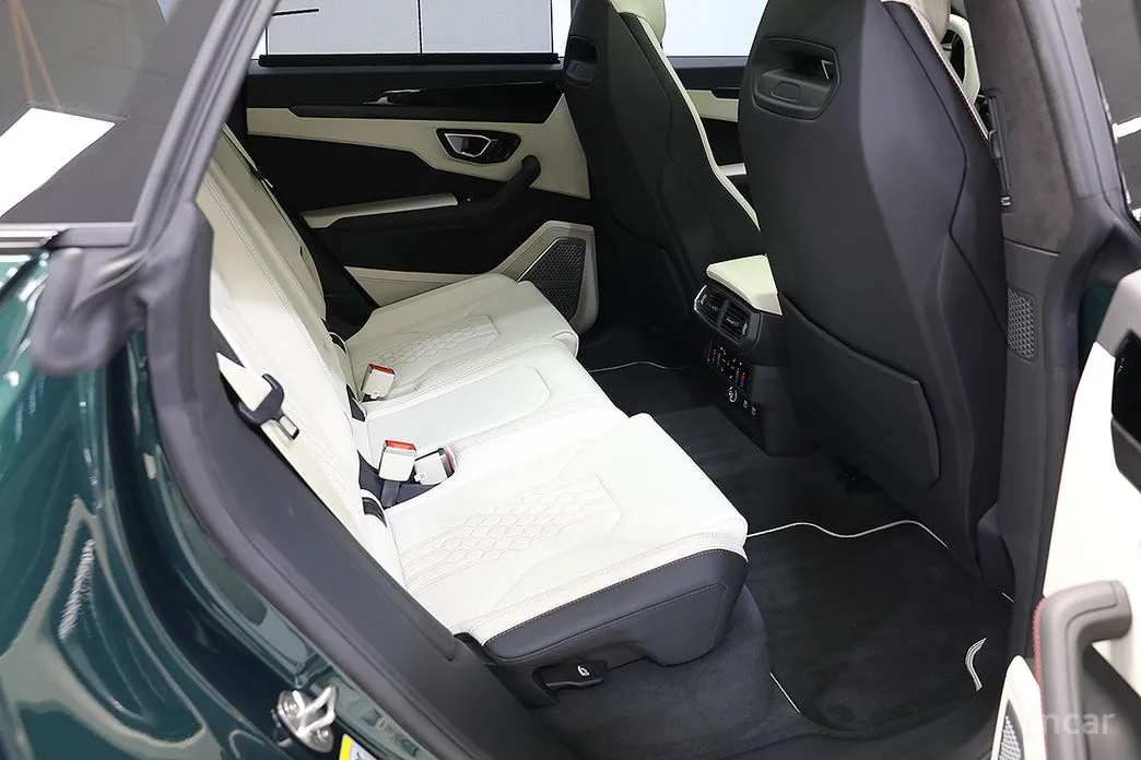 Фото 15 - Lamborghini Urus