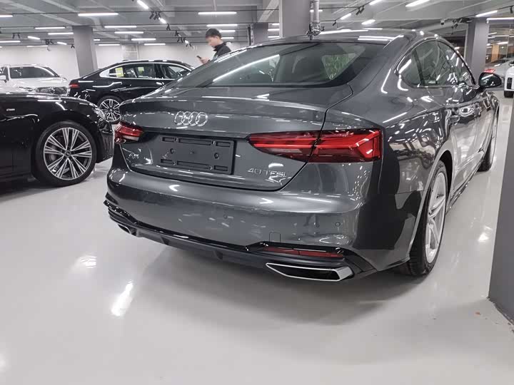 Фото 9 - Audi A5