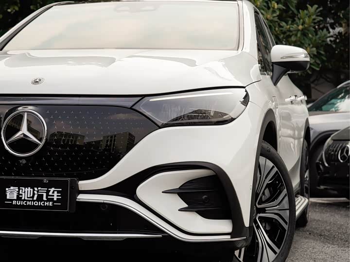 Фото 7 - Mercedes-Benz EQE SUV