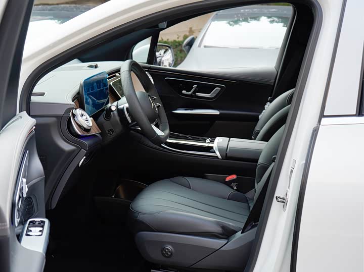 Фото 9 - Mercedes-Benz EQE SUV