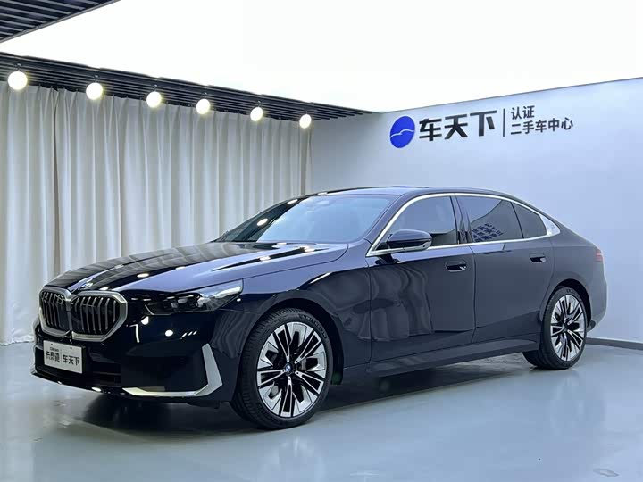 Фото 1 - BMW 5 Series