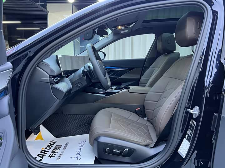 Фото 5 - BMW 5 Series