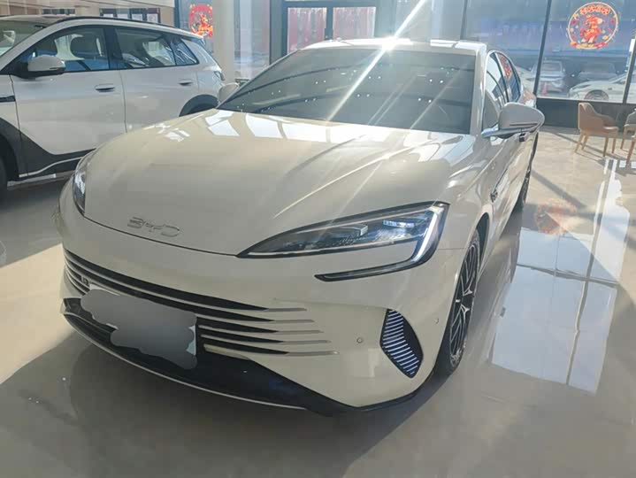 Фото 1 - BYD Seal 07 DM-i Hybrid