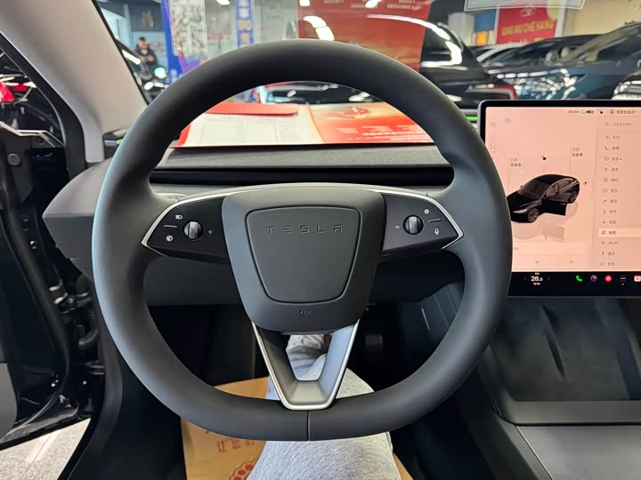 Фото 9 - Tesla Model 3