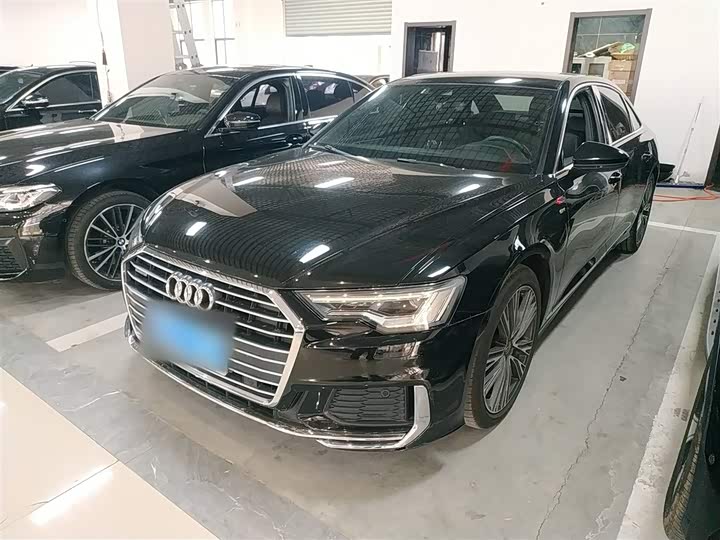 Фото 1 - Audi A6L