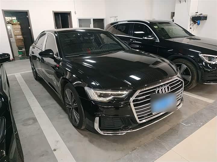 Фото 4 - Audi A6L
