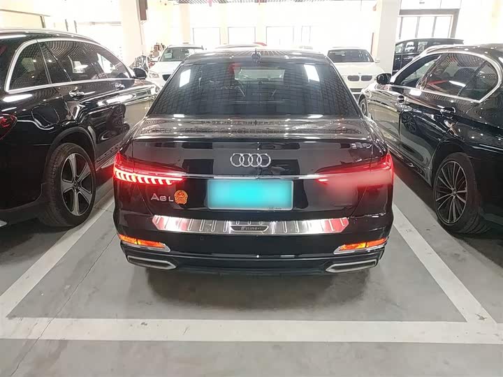 Фото 6 - Audi A6L