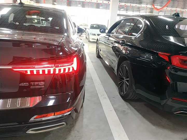 Фото 8 - Audi A6L