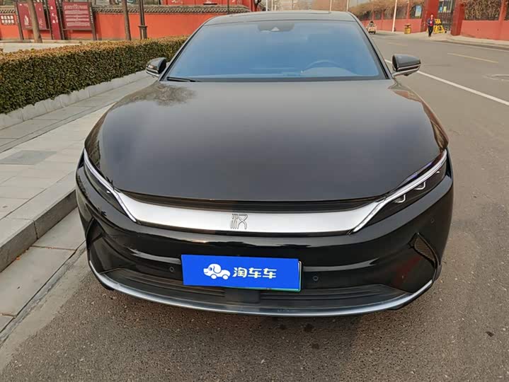 Фото 2 - BYD Han