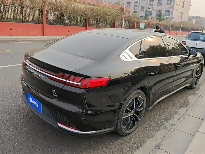 Фото 3 - BYD Han