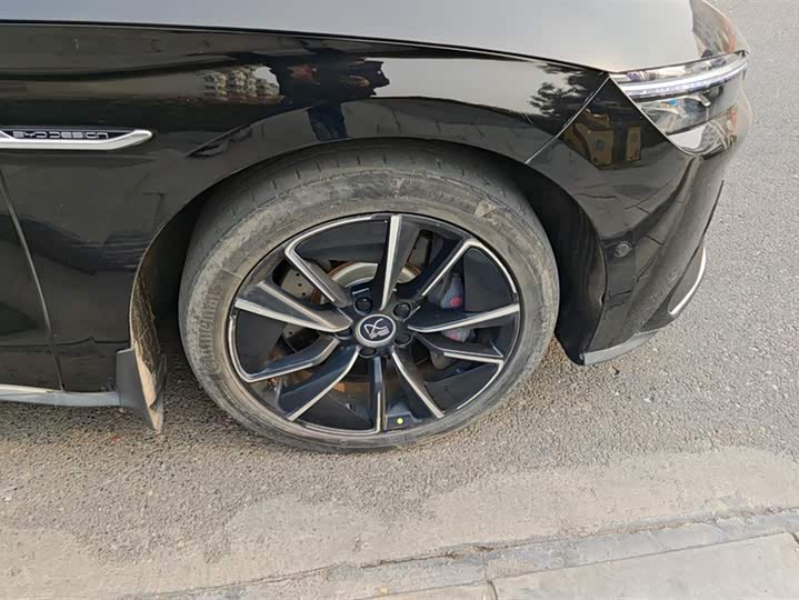 Фото 6 - BYD Han