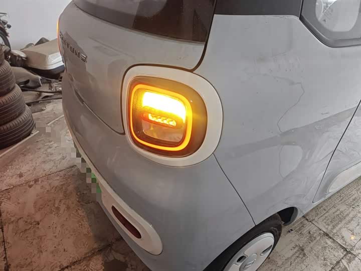 Фото 8 - Bestune Pony