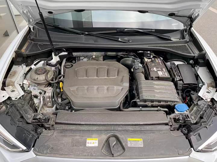 Фото 8 - Audi Q3