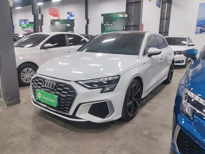 Фото 2 - Audi A3