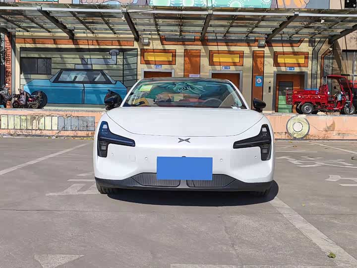 Фото 1 - XPeng Mona M03