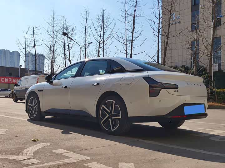 Фото 6 - XPeng Mona M03