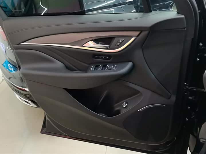 Фото 7 - Buick Enclave