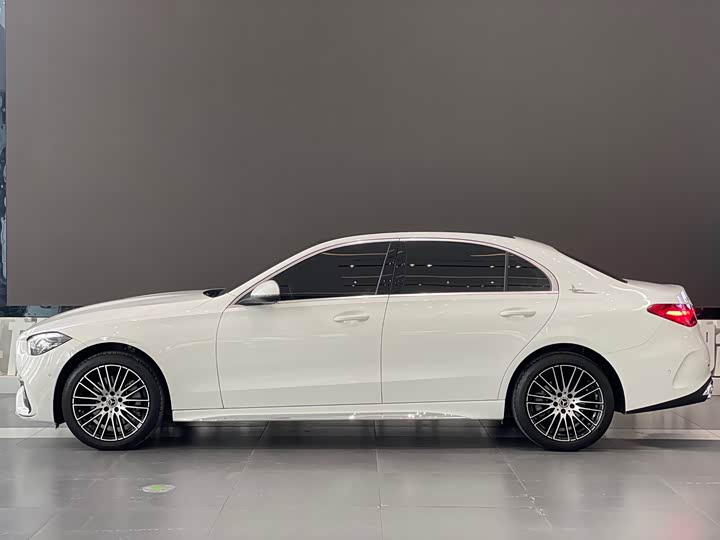 Фото 4 - Mercedes-Benz C-Class