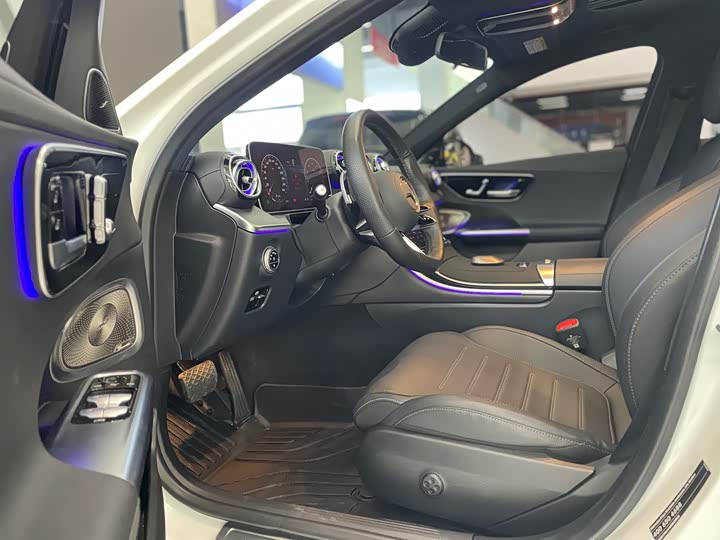 Фото 8 - Mercedes-Benz C-Class