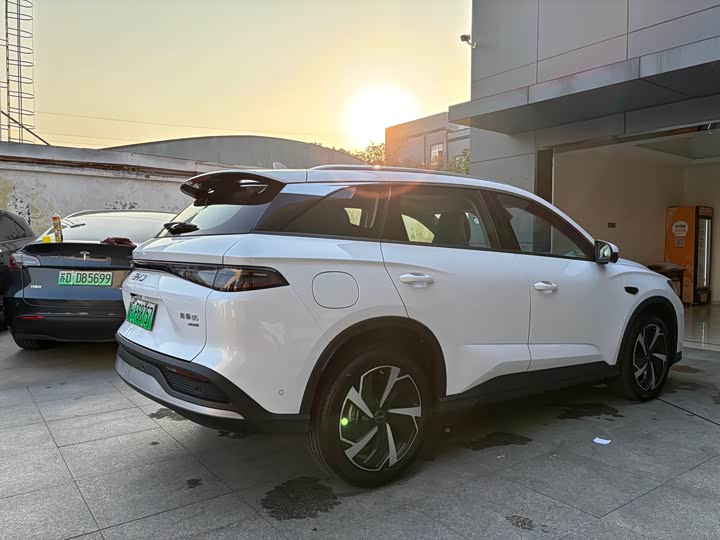 Фото 5 - BYD Sea Lion 05 DM-i Hybrid