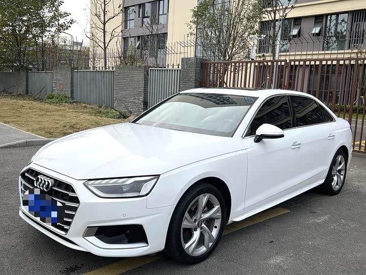 Фото 1 - Audi A4L