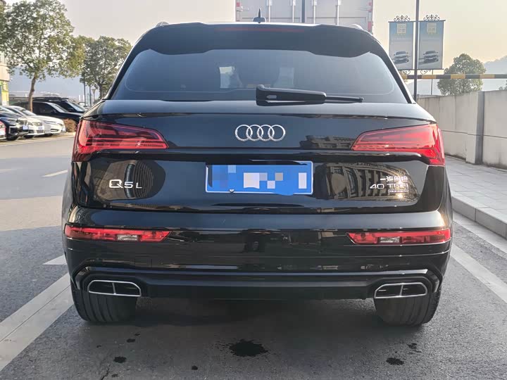 Фото 4 - Audi Q5L