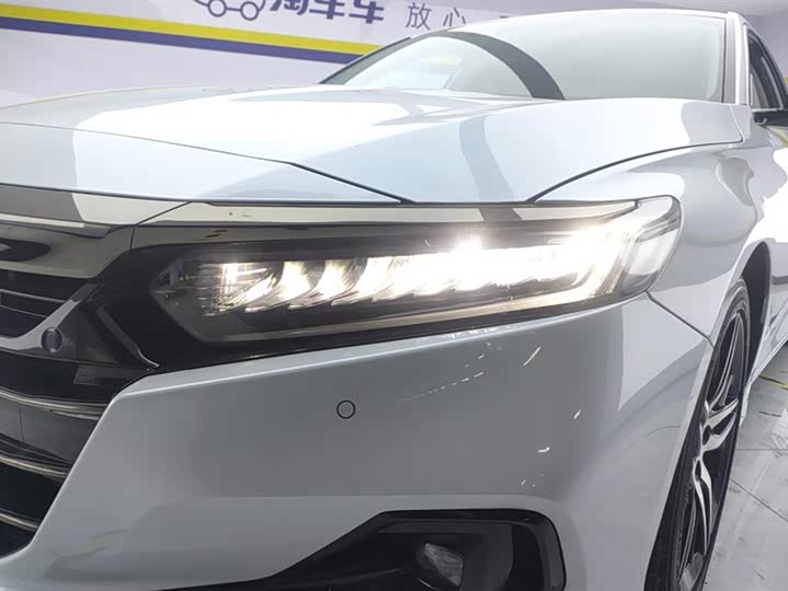 Фото 5 - Honda Accord