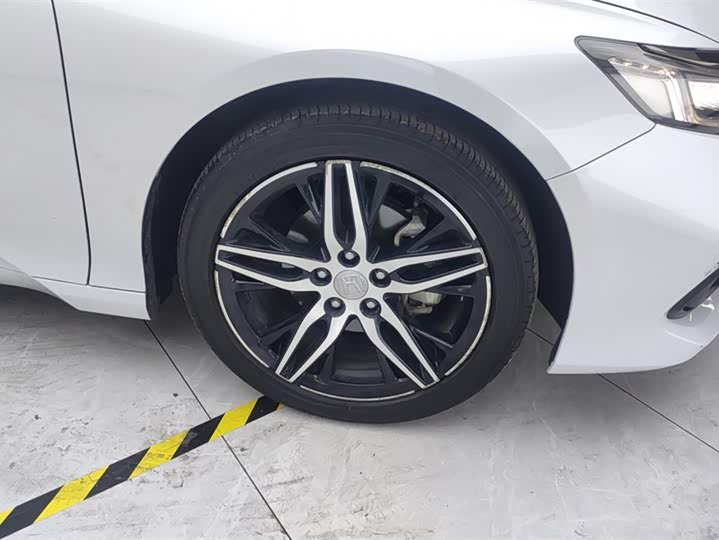 Фото 6 - Honda Accord