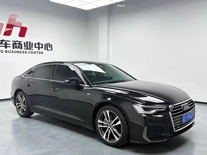 Фото 3 - Audi A6L