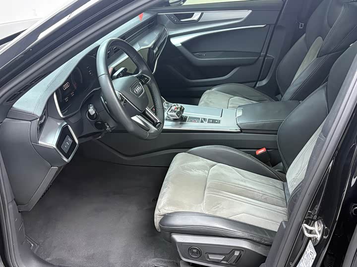 Фото 4 - Audi A6L