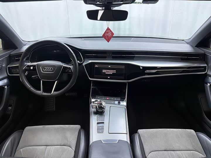 Фото 6 - Audi A6L