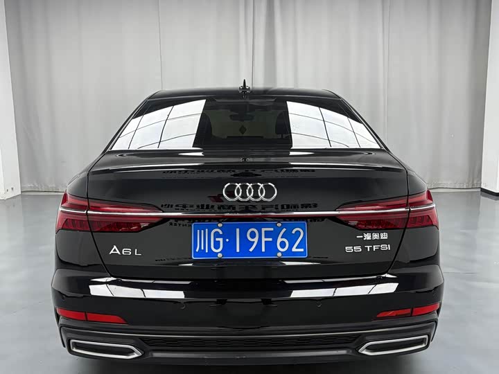 Фото 8 - Audi A6L