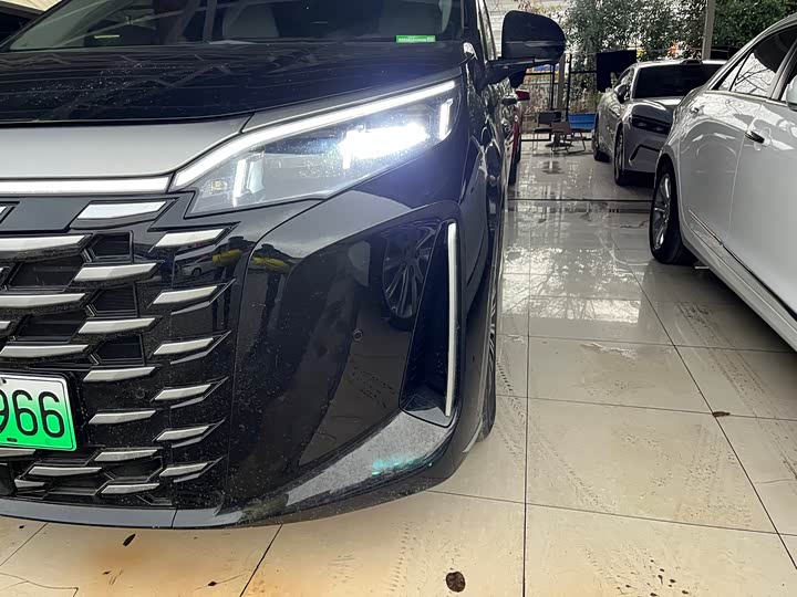 Фото 2 - BYD Xia