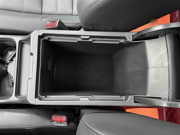 Фото 8 - Honda CR-V