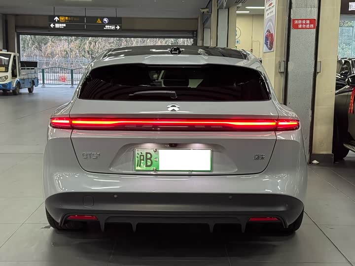 Фото 3 - Nio ET5T