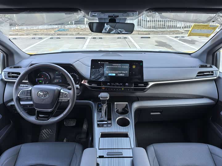 Фото 5 - Toyota Sienna