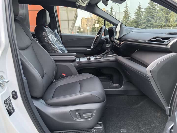 Фото 6 - Toyota Sienna