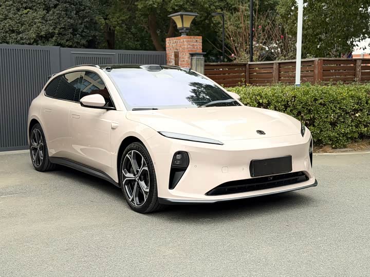 Фото 3 - Nio ET5T