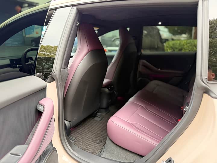 Фото 9 - Nio ET5T