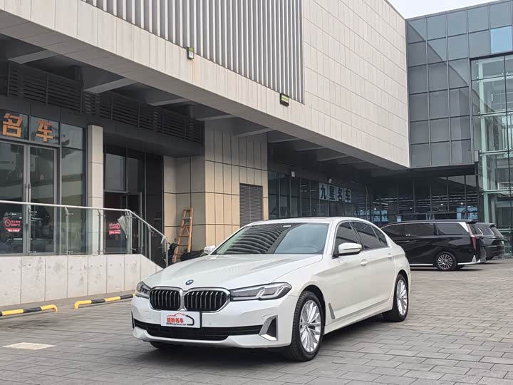 Фото 1 - BMW 5 Series