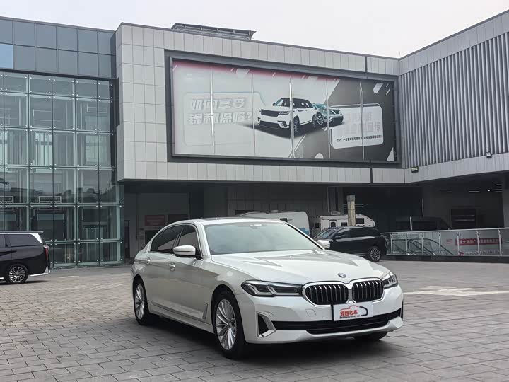 Фото 2 - BMW 5 Series