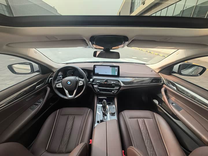 Фото 9 - BMW 5 Series