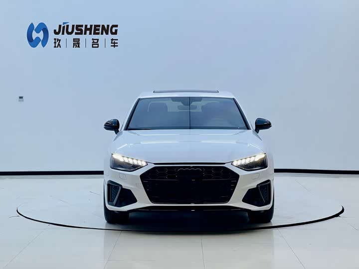 Фото 2 - Audi A4L