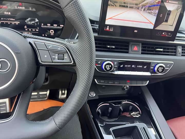 Фото 7 - Audi A4L