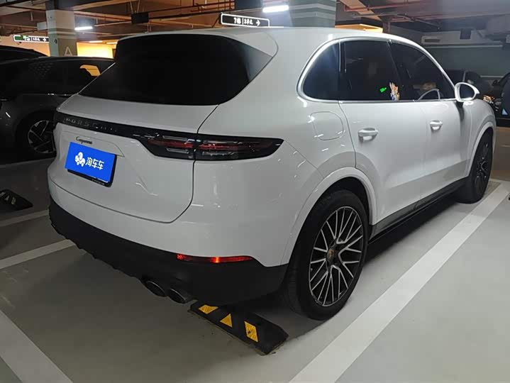 Фото 3 - Porsche Cayenne