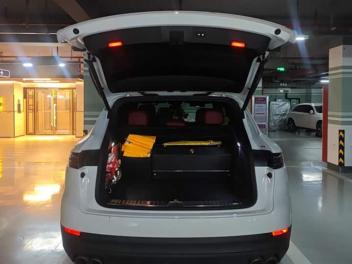 Фото 4 - Porsche Cayenne