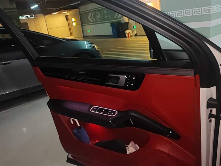 Фото 7 - Porsche Cayenne