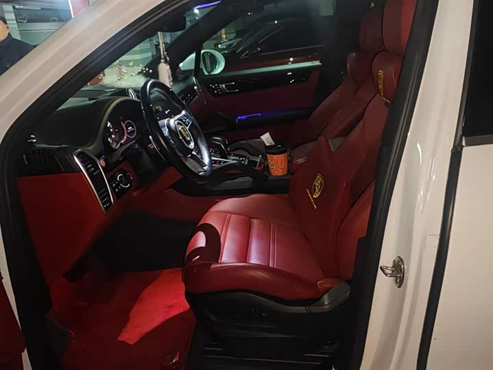 Фото 9 - Porsche Cayenne